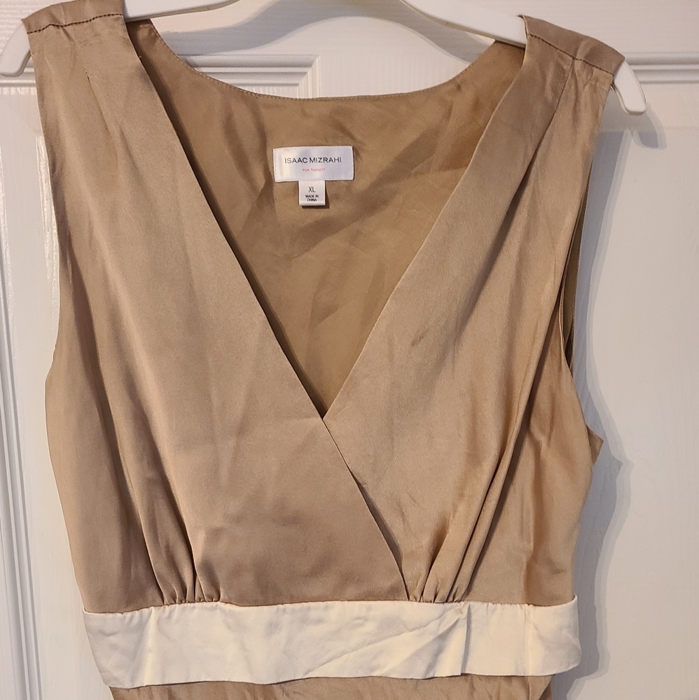 Isaac Mizrahi Gold v neck shirt